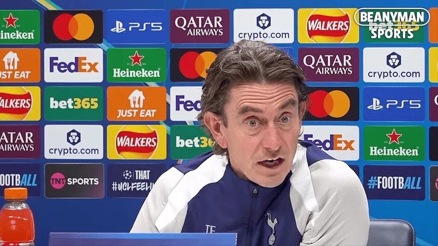 中国女足世界杯遗憾出局,王霜赛后采访令人深思